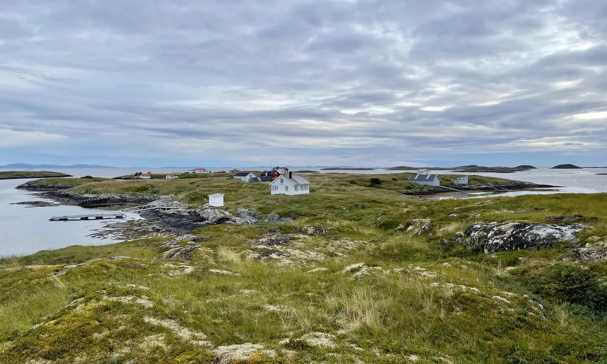 Hortavær, Ishuset flytebrygge